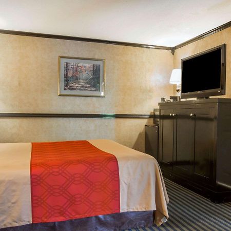 Econo Lodge Montpelier I-89 Buitenkant foto