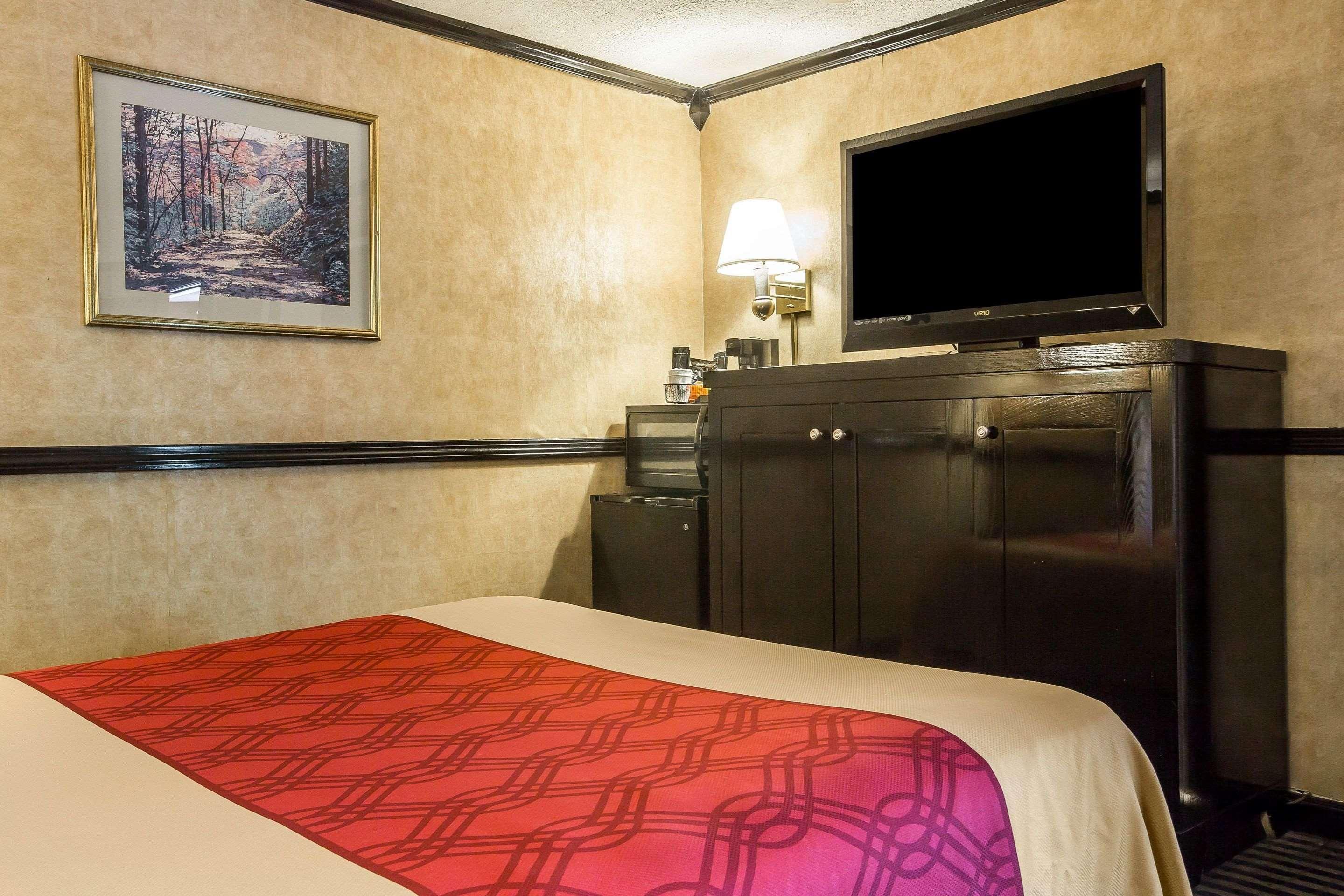 Econo Lodge Montpelier I-89 Buitenkant foto