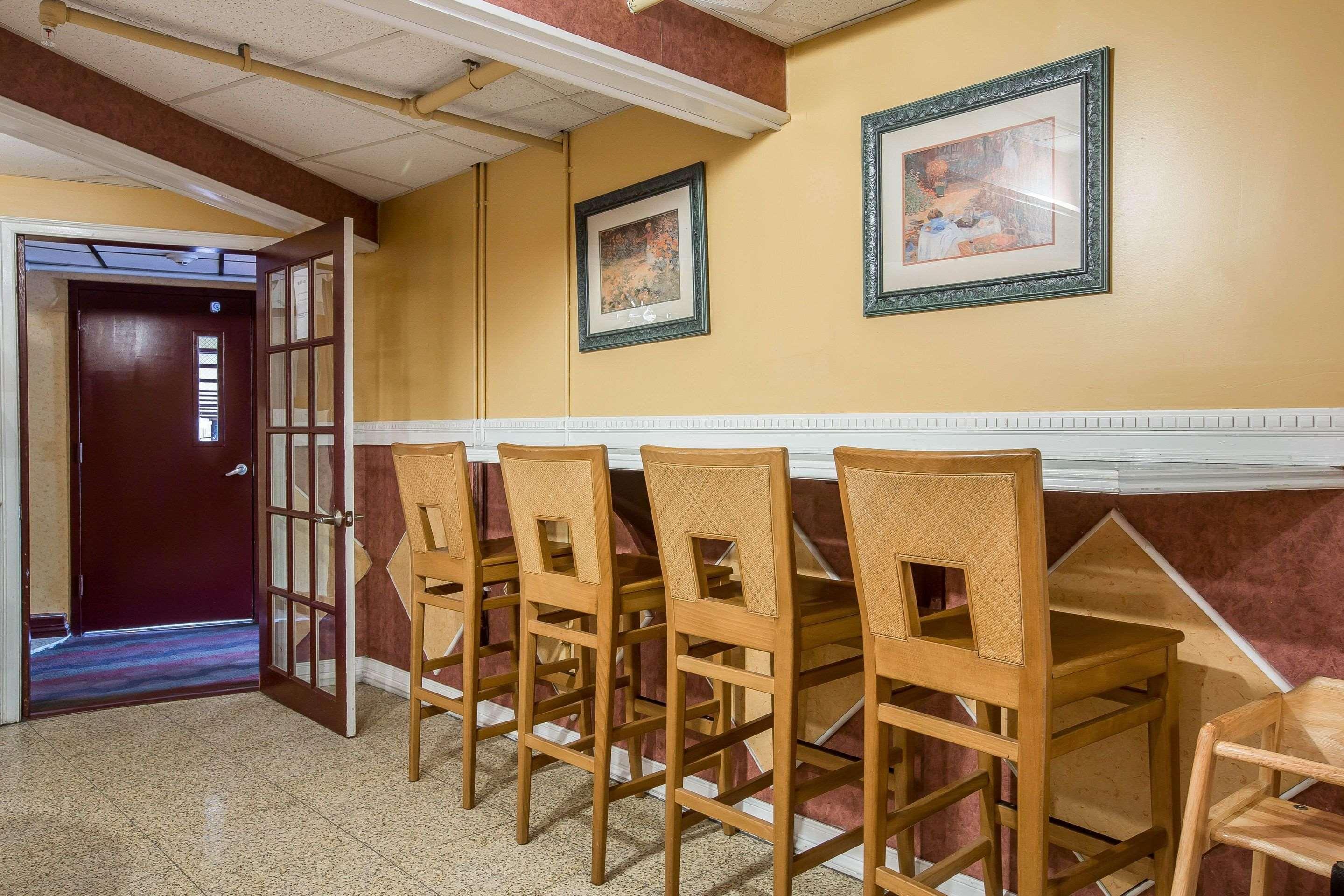 Econo Lodge Montpelier I-89 Buitenkant foto