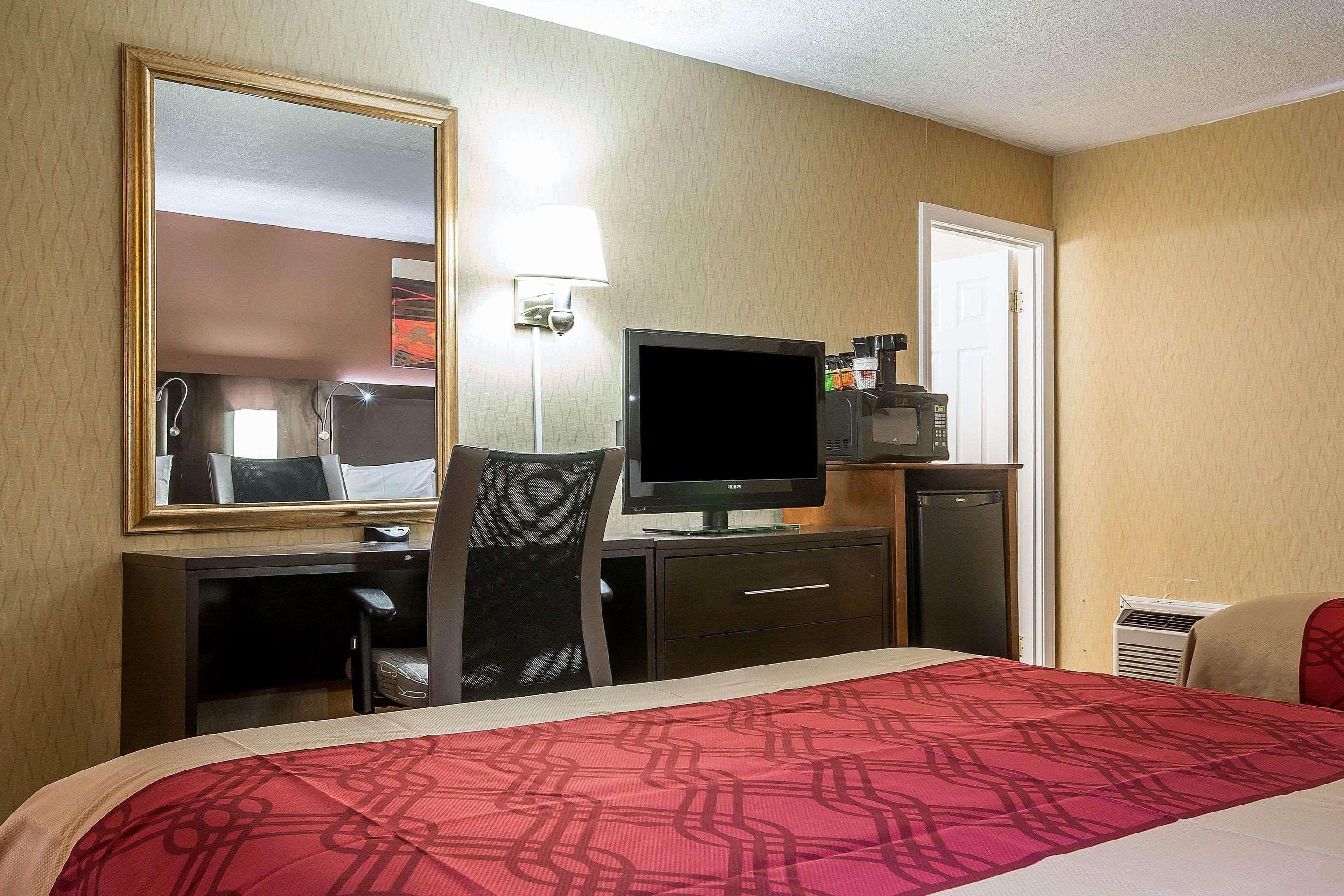 Econo Lodge Montpelier I-89 Buitenkant foto